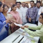 सियासी अखाड़ा बना नेहरू स्टेडियम
