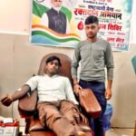 दुर्लभ रक्त समूह O नेगेटिव की कमी से जूझ रही नवजात को, जबलपुर मेडिकल कॉलेज पहुंचकर किया रक्तदान।